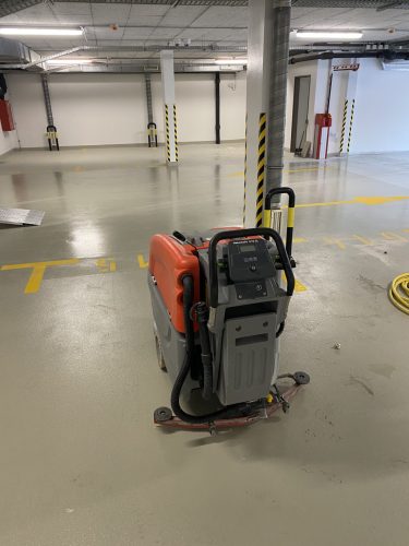 Hako B70 CL (65 cm) padlótisztító gép