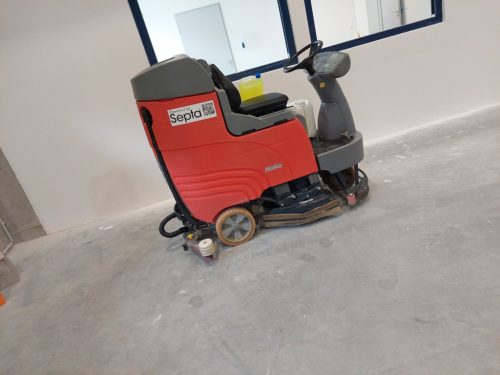 Hako B750R (75 cm)  padlótisztító gép 1 hónapra