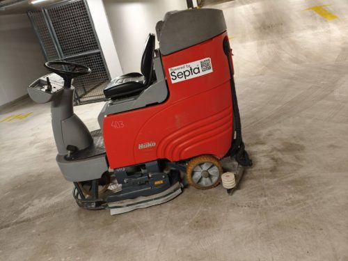 Hako B115 R (90 cm) padlótisztító gép 48h